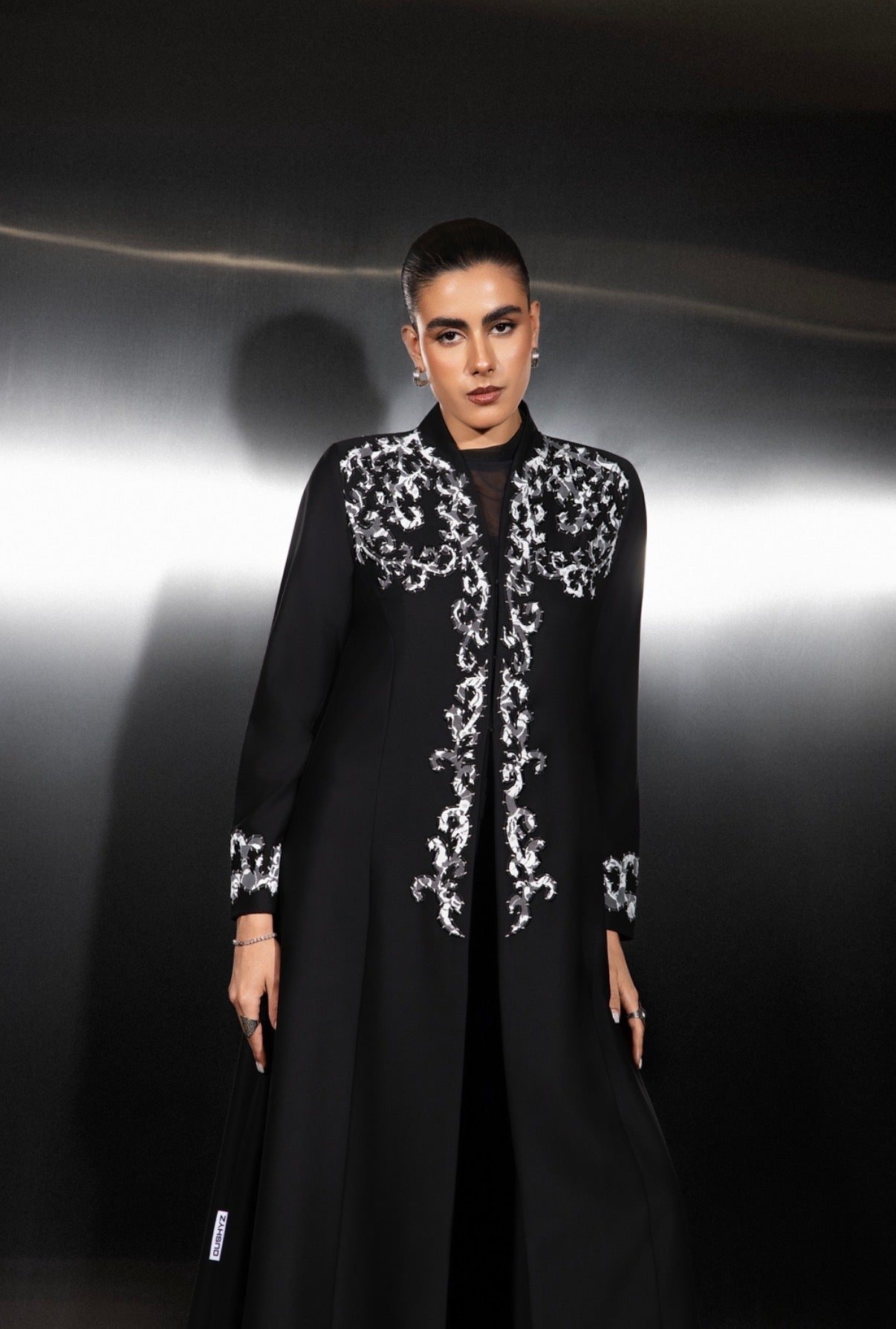 Lumera - Black